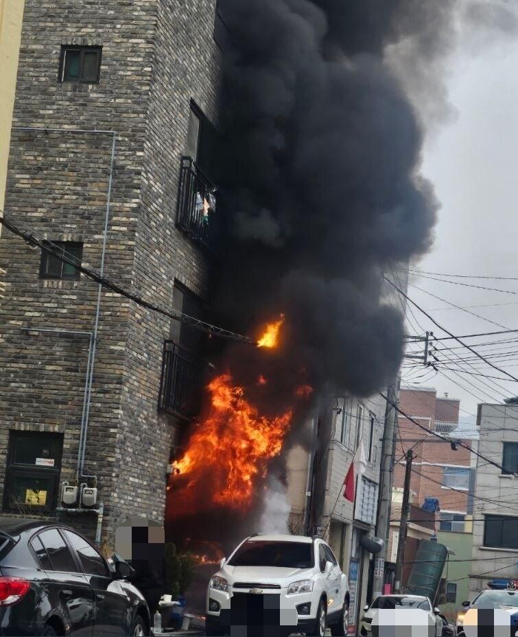 본문 이미지 - 화재 현장. (경기도소방재난본부 제공) 2025.1.20/뉴스1