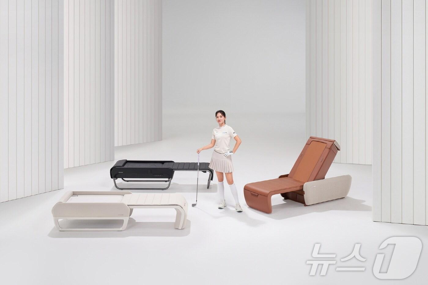 본문 이미지 - 세라젬의 글로벌 앰배서더 리디아 고와 마스터 V 컬렉션.(세라젬 제공)