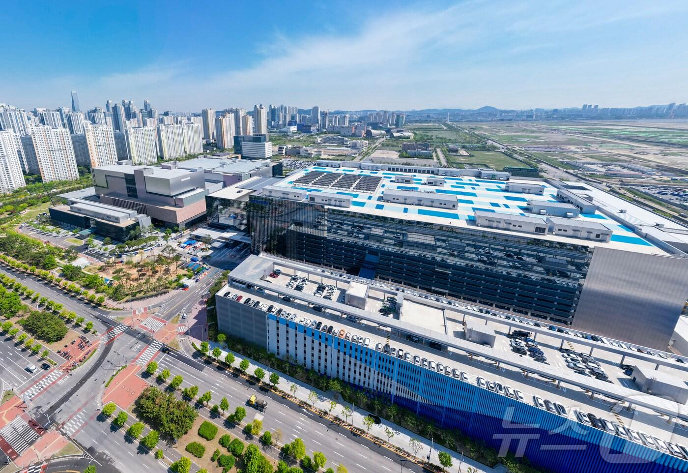 삼성바이오로직스 4공장 전경.&#40;삼성바이오로직스 제공&#41;/뉴스1