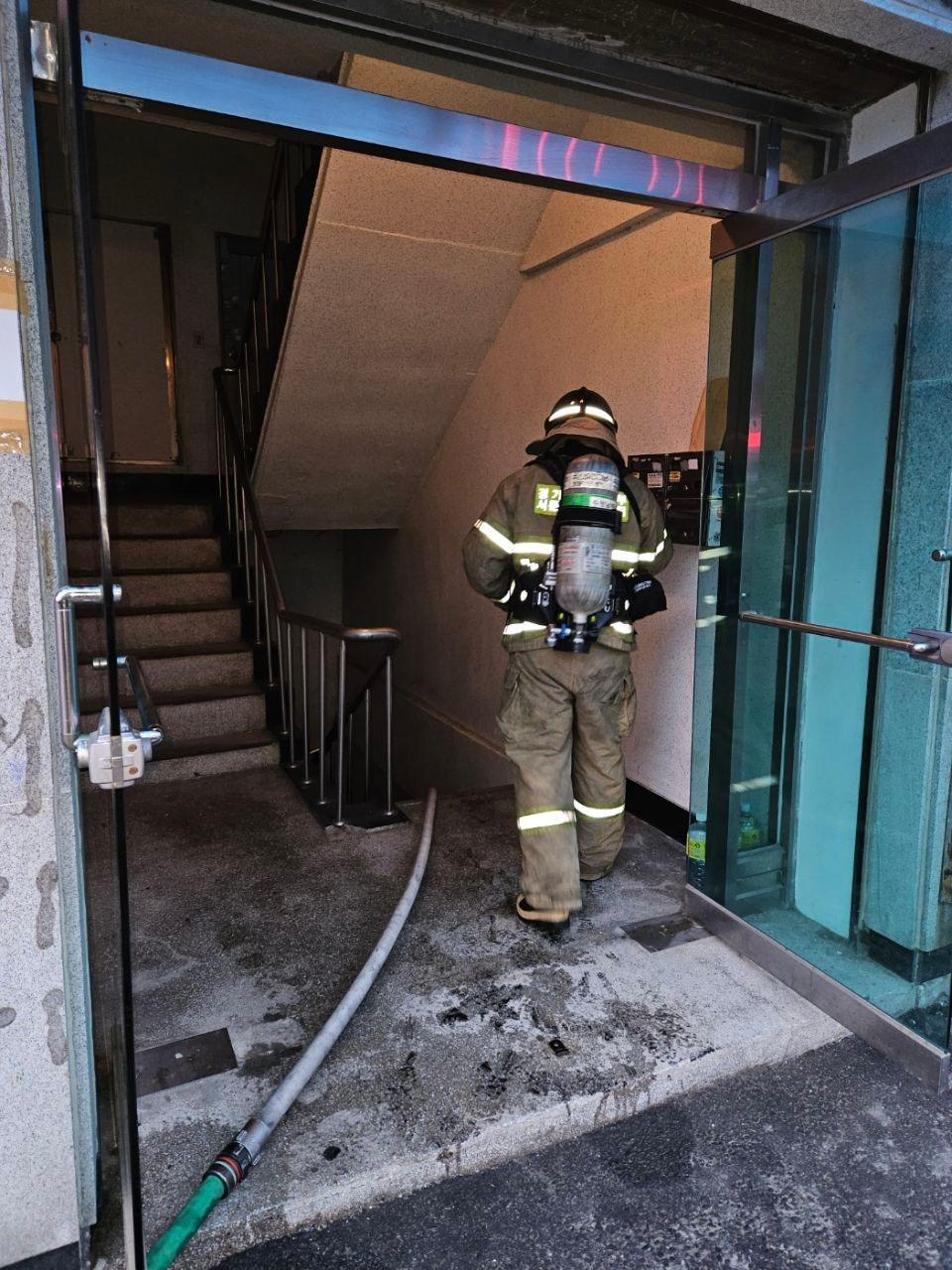 본문 이미지 - 수원 화재 현장(경기도소방재난본부 제공)/뉴스1