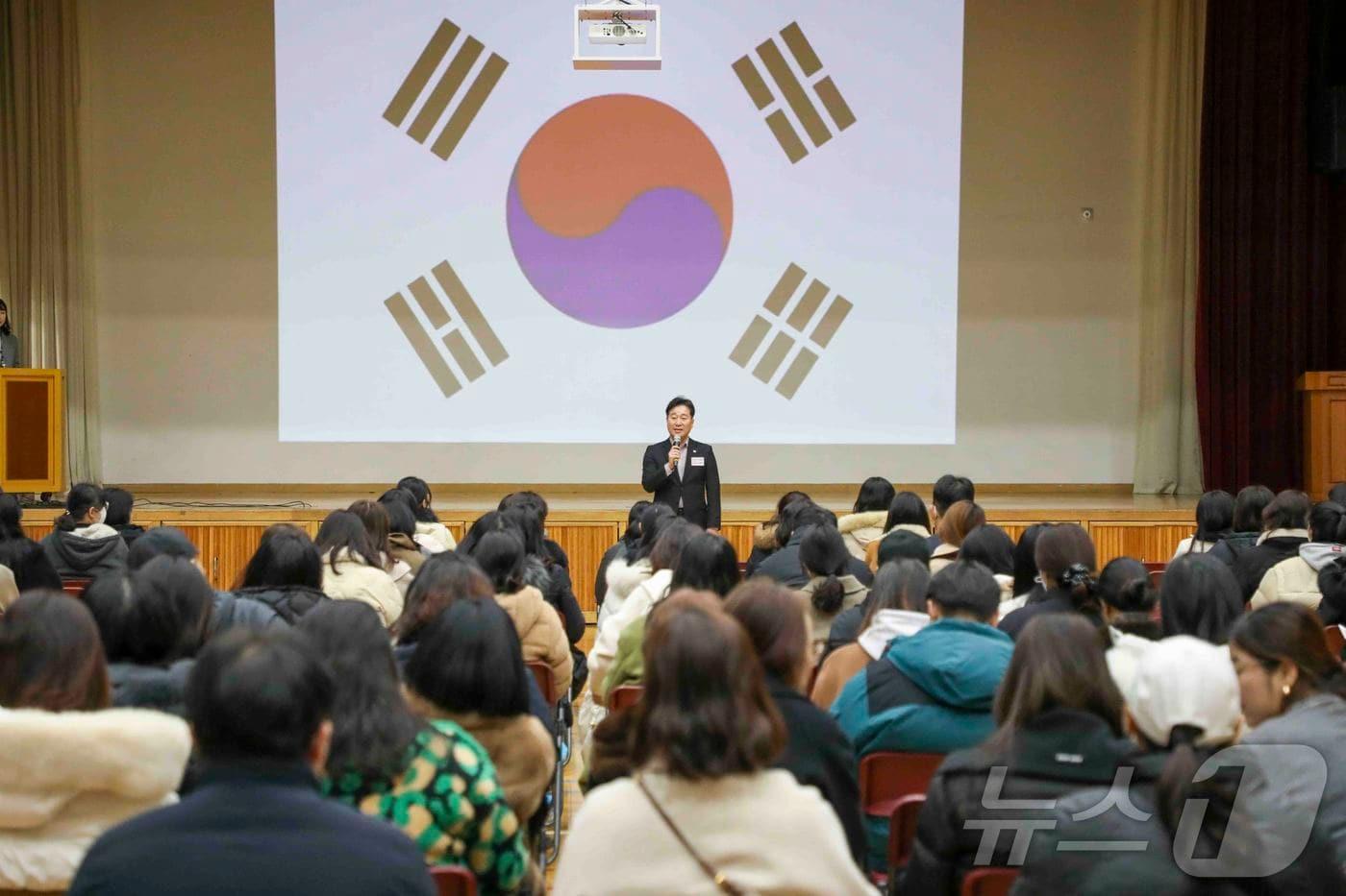 부산 강서구 예비 고1 대상 대학입시 전략 설명회가 지난 18일 명호고에서 진행되고 있다.(강서구 제공)