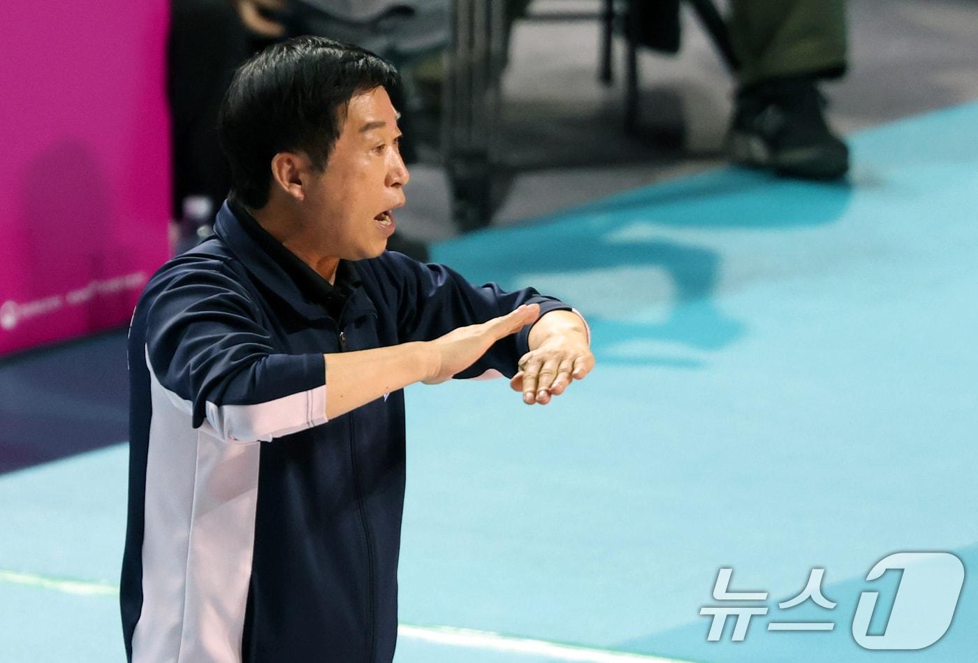 IBK기업은행의 김호철 감독이 자진 사퇴 했다. /뉴스1 DB ⓒ News1 이승배 기자