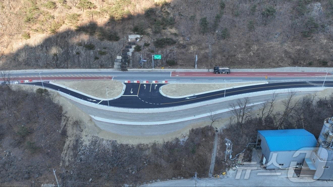 본문 이미지 - 국도7호선~강릉시 자원순환센터 진입도로 통행 재개.(강릉시 제공) 2025.1.22/뉴스1