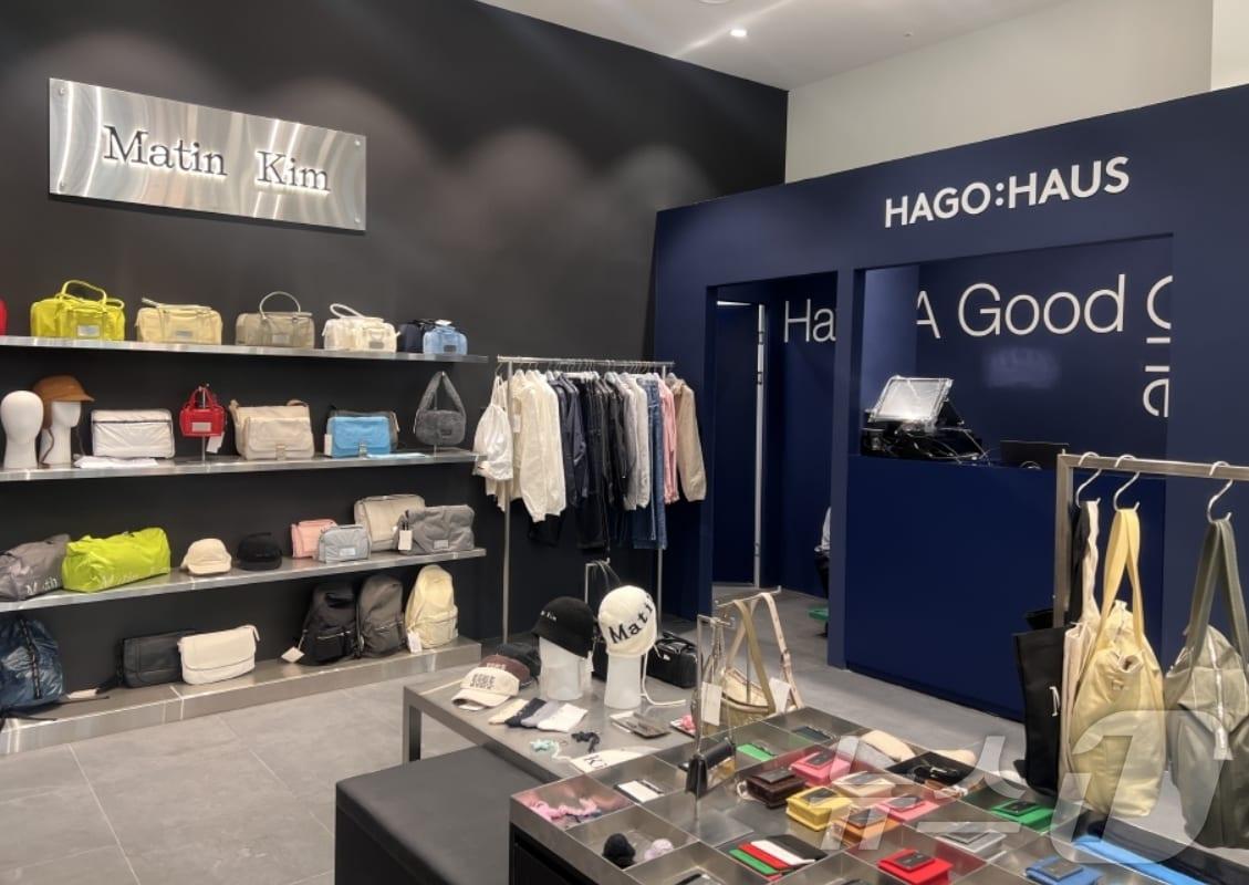 본문 이미지 - 롯데아울렛 이시아폴리스점 1층에 오픈한 디자이너 편집숍 '하고하우스' 매장 전경.(롯데아울렛 제공)