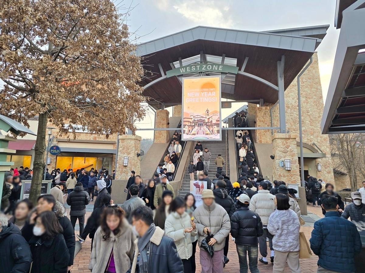 본문 이미지 - 여주 프리미엄 아울렛. (신세계사이먼 제공).