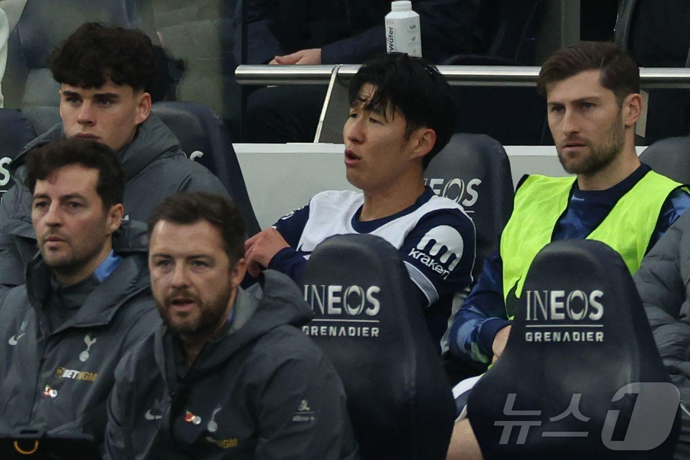  토트넘 홋스퍼의 손흥민(가운데) ⓒ AFP=뉴스1