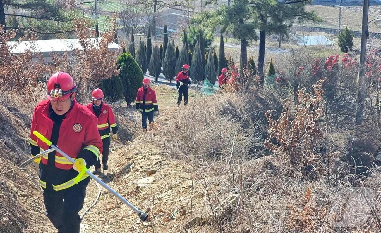 본문 이미지 - 창녕군 산불 예방 대응 훈련&#40;창녕군 제공&#41;.