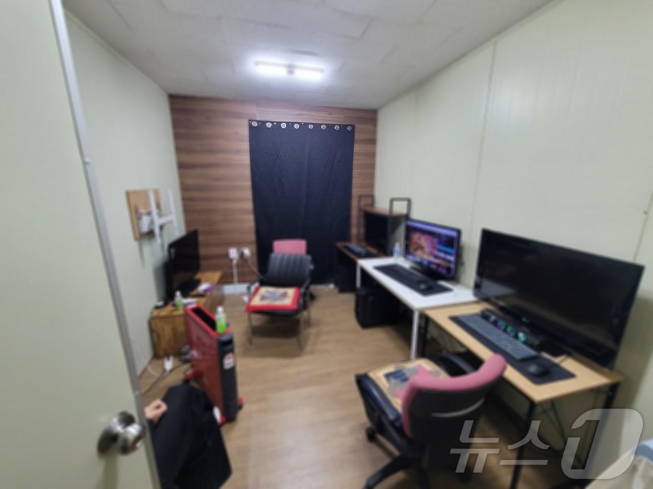 본문 이미지 - 부산 수영구 무허가 PC방.(부산경찰청 제공)