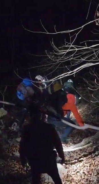 본문 이미지 - 속초 설악산 잦은바위골 사고현장.(강원도소방본부 제공)