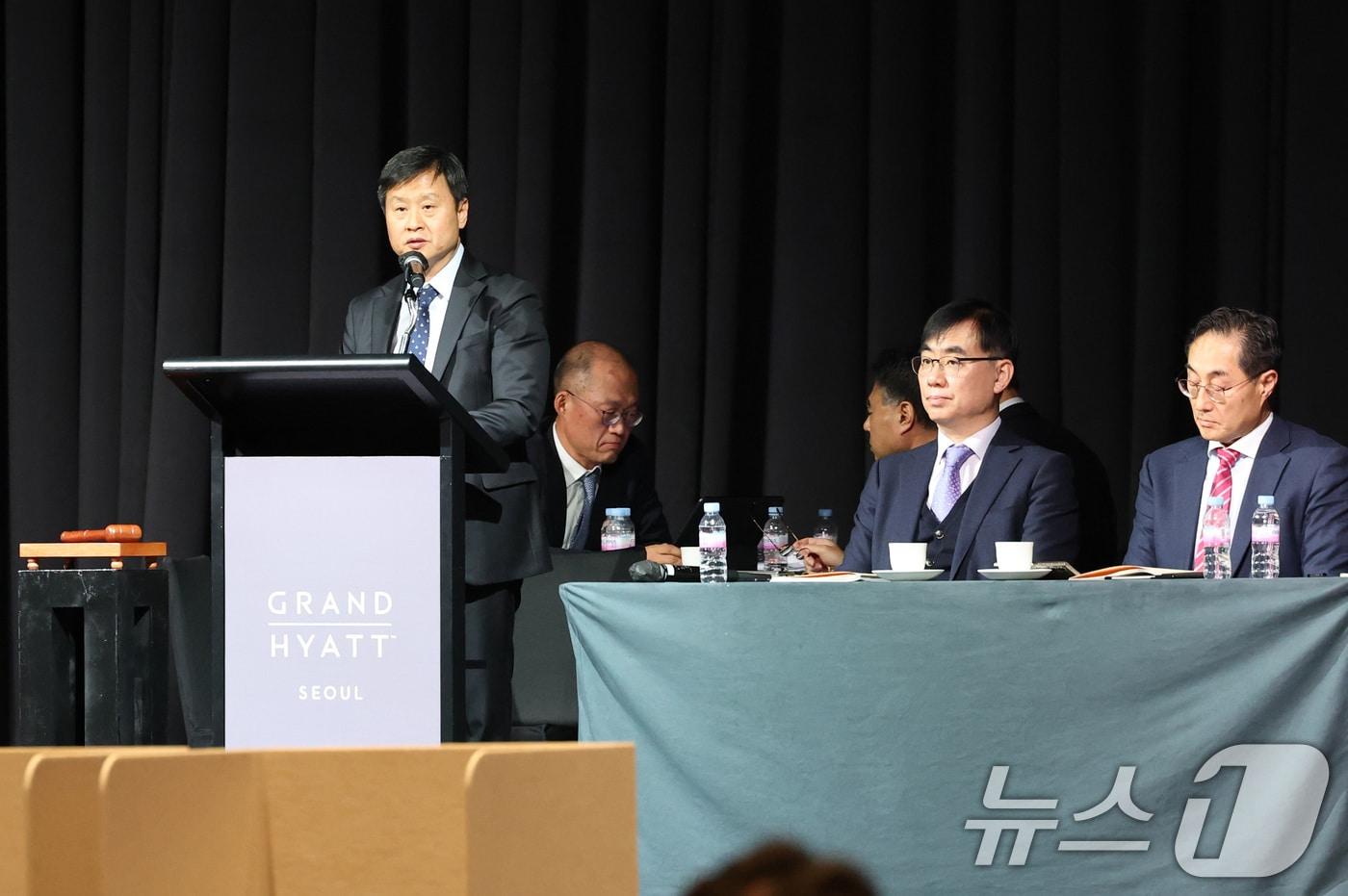 박기덕 고려아연 대표이사가 23일 오후 서울 용산구 그랜드하얏트 서울에서 열린 임시주주총회에서 개회를 선언하고 있다. .&#40;공동취재&#41; 2025.1.23/뉴스1 ⓒ News1 민경석 기자