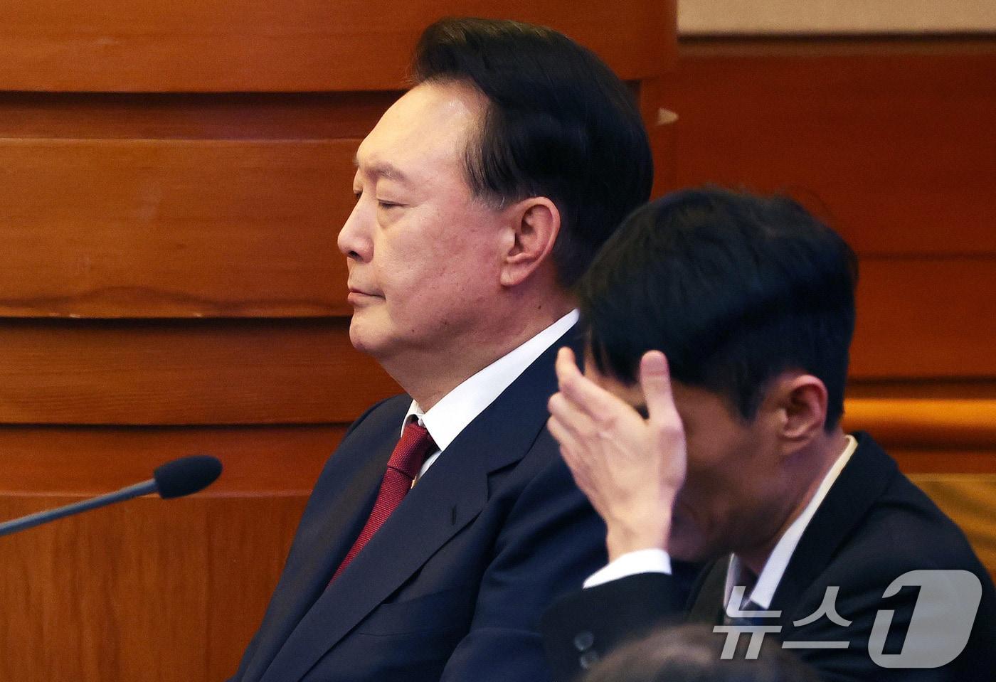 윤석열 대통령이 23일 서울 종로구 헌법재판소에서 열린 탄핵심판 4차 변론에 출석하고 있다. 2025.1.23 사진공동취재단 ⓒ News1 박지혜 기자