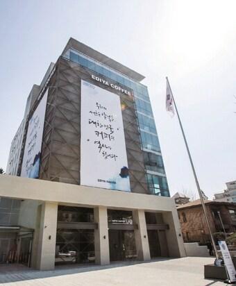 본문 이미지 - 이디야커피 사옥&#40;이디야커피 제공&#41;.