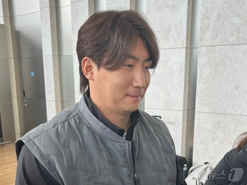 본문 이미지 -  23일 미국 플로리다주 스프링캠프 출국을 앞두고 인천공항에서 만난 KIA 타이거즈 외야수 나성범. 2025.1.23/뉴스1 ⓒ News1 문대현 기자