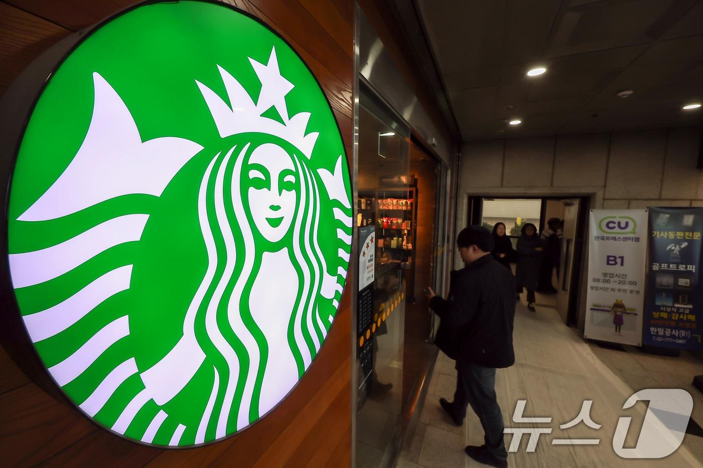 한국 스타벅스, 日 제치고 세계 3위…
