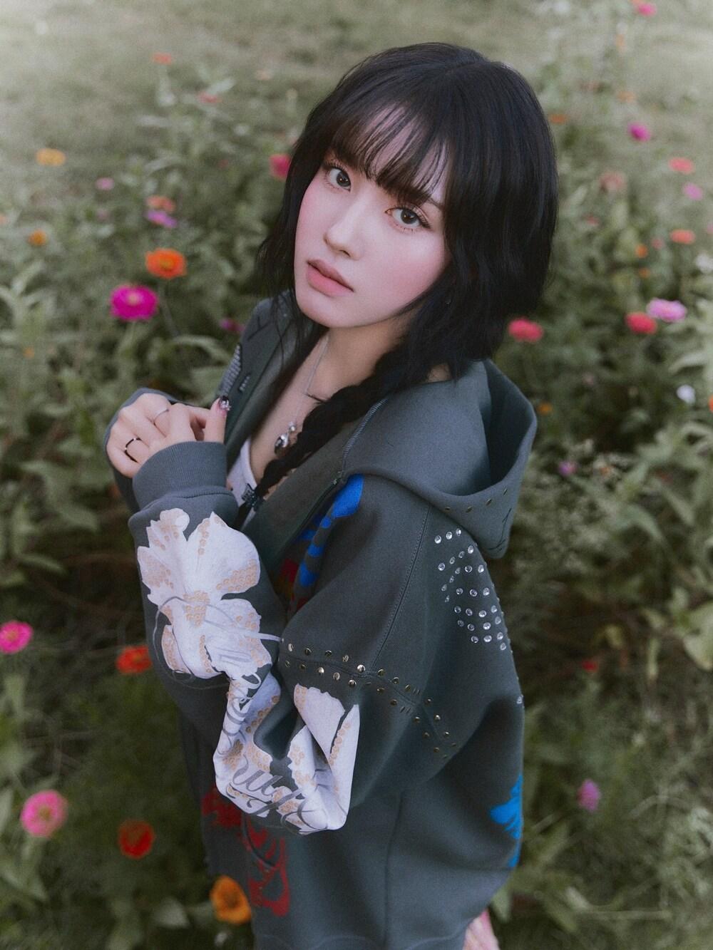 본문 이미지 - 스테이씨 윤