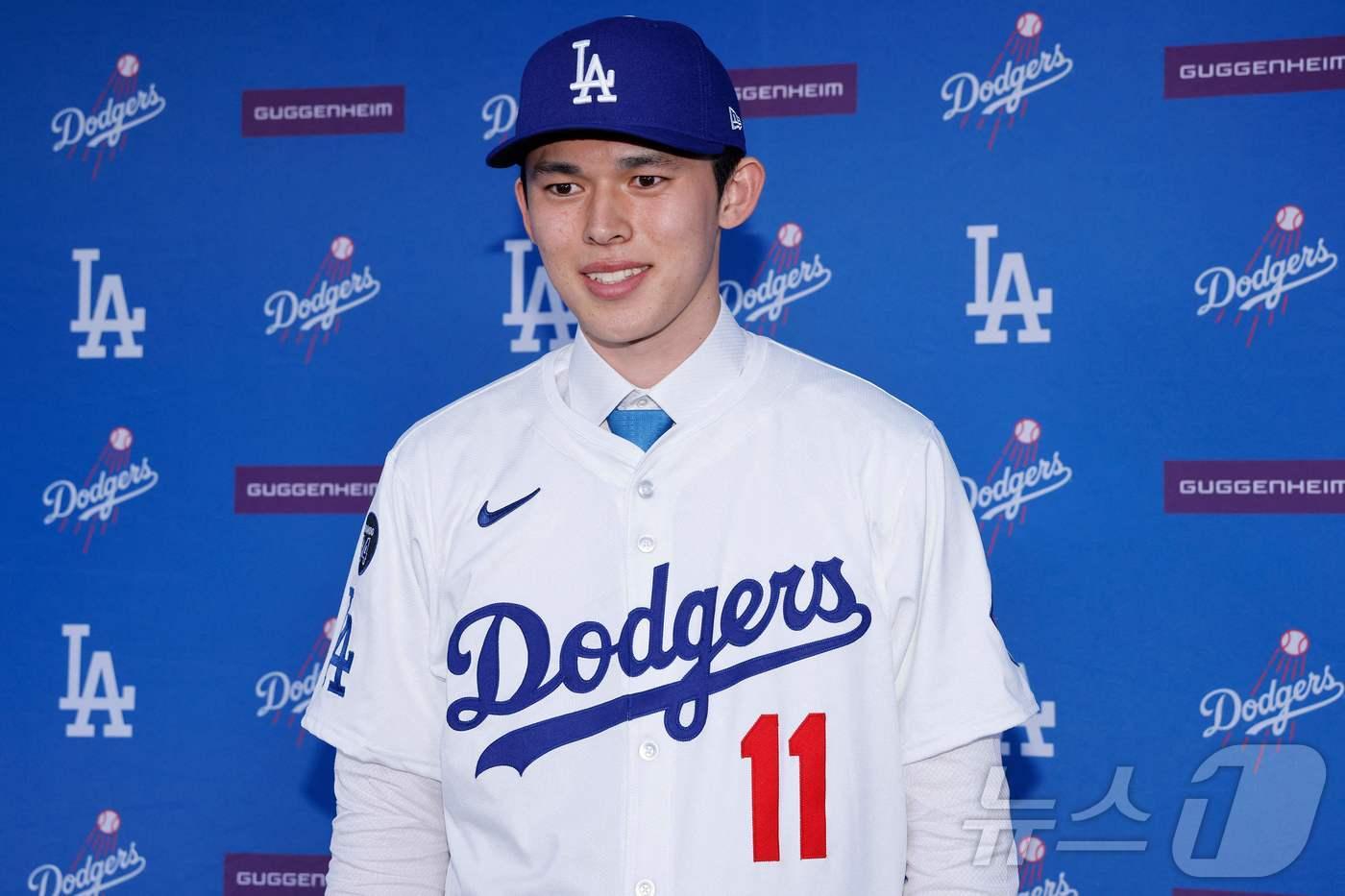 LA 다저스에서 11번을 달고 뛰게 된 사사키 로키. ⓒ AFP=뉴스1