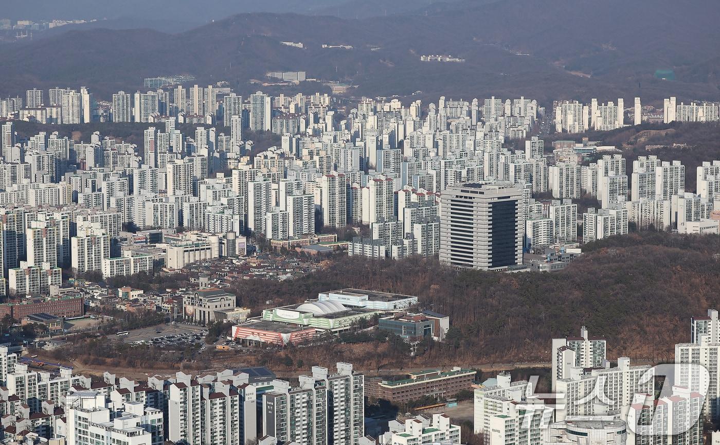 경기 성남시 정자동 아파트 단지. &#40;항공촬영협조 : 경기 북부 경찰청 박형식 경감, 김용옥 경위&#41; 2025.1.24/뉴스1 ⓒ News1 김진환 기자