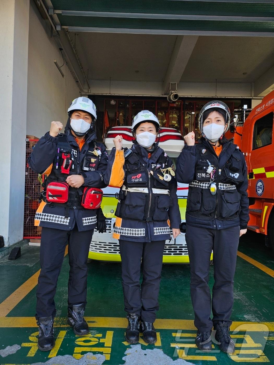 본문 이미지 - 군산소방서가 기존 1대만 운영하던 특별구급대를 4대로 확대 운영한다.(군산소방서 제공) 2025.1.3/뉴스1