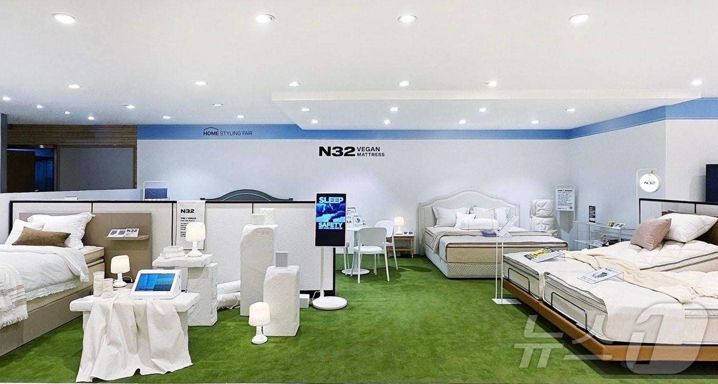 N32 롯데백화점 본점 매장 (시몬스 제공)