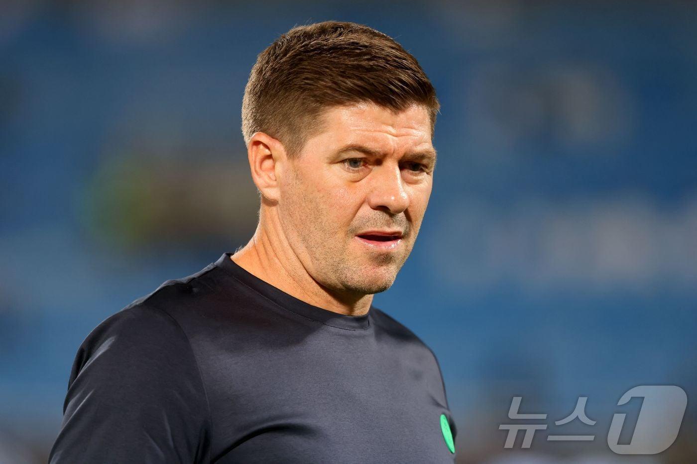 본문 이미지 - 사우디아라비아의 알이티파크에서 경질된 스티븐 제라드 감독.ⓒ AFP=뉴스1