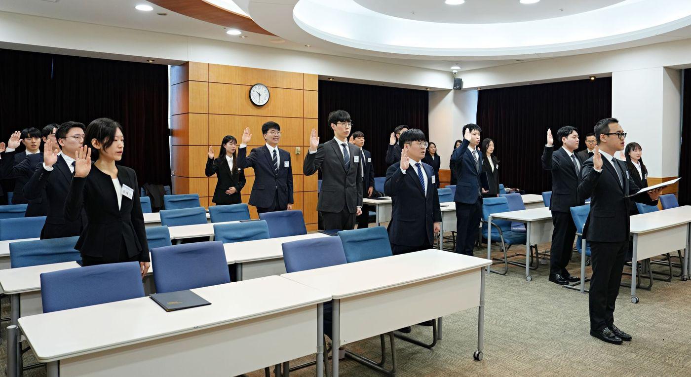 전문건설공제조합 2025년 신입직원 사령장 수여식.(전문건설공제조합 제공)