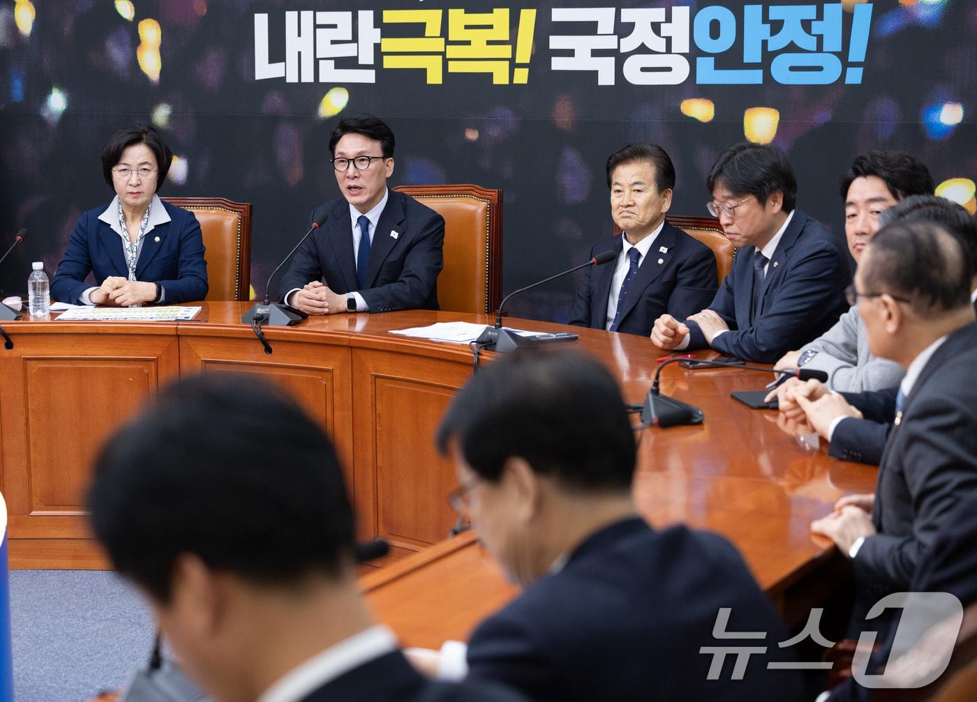 본문 이미지 - 김민석 더불어민주당 내란극복·국정안정특별위원장이 7일 오전 서울 여의도 국회에서 열린 내란극복·국정안정특별위원회 6차 회의에서 발언을 하고 있다. 2025.1.7/뉴스1 ⓒ News1 이재명 기자