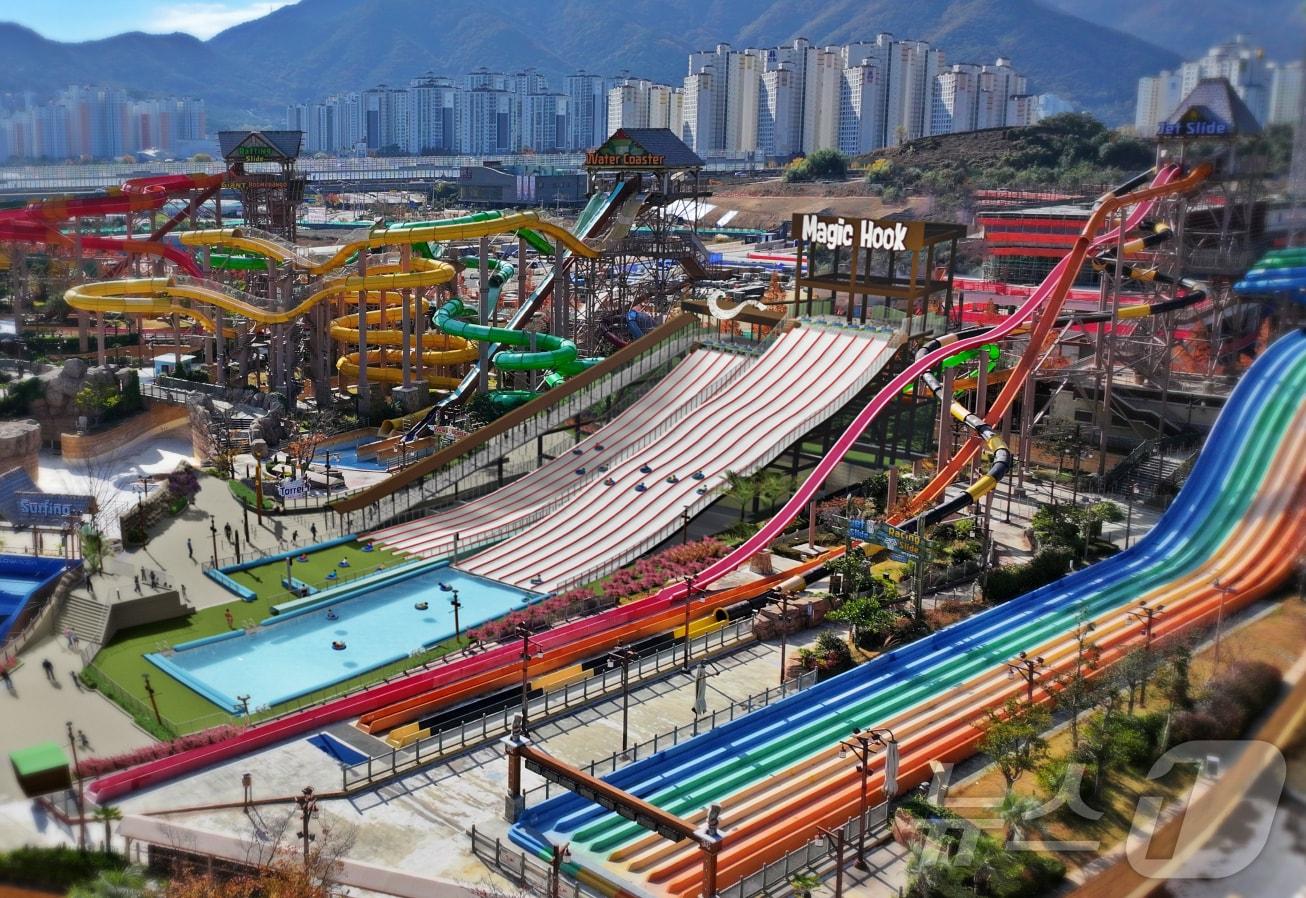 본문 이미지 - 롯데워터파크 사계절 슬라이드 '매직후크' 조감도(롯데워터파크 제공)