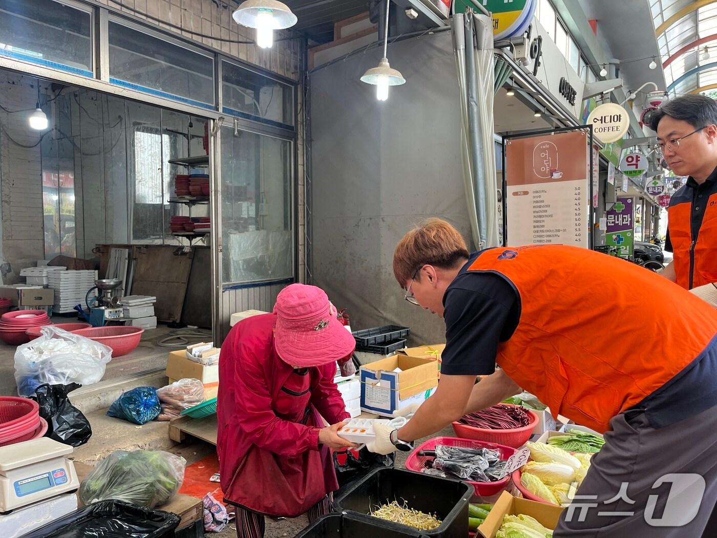 본문 이미지 - 봉사 활동 사진 (소진공 제공)