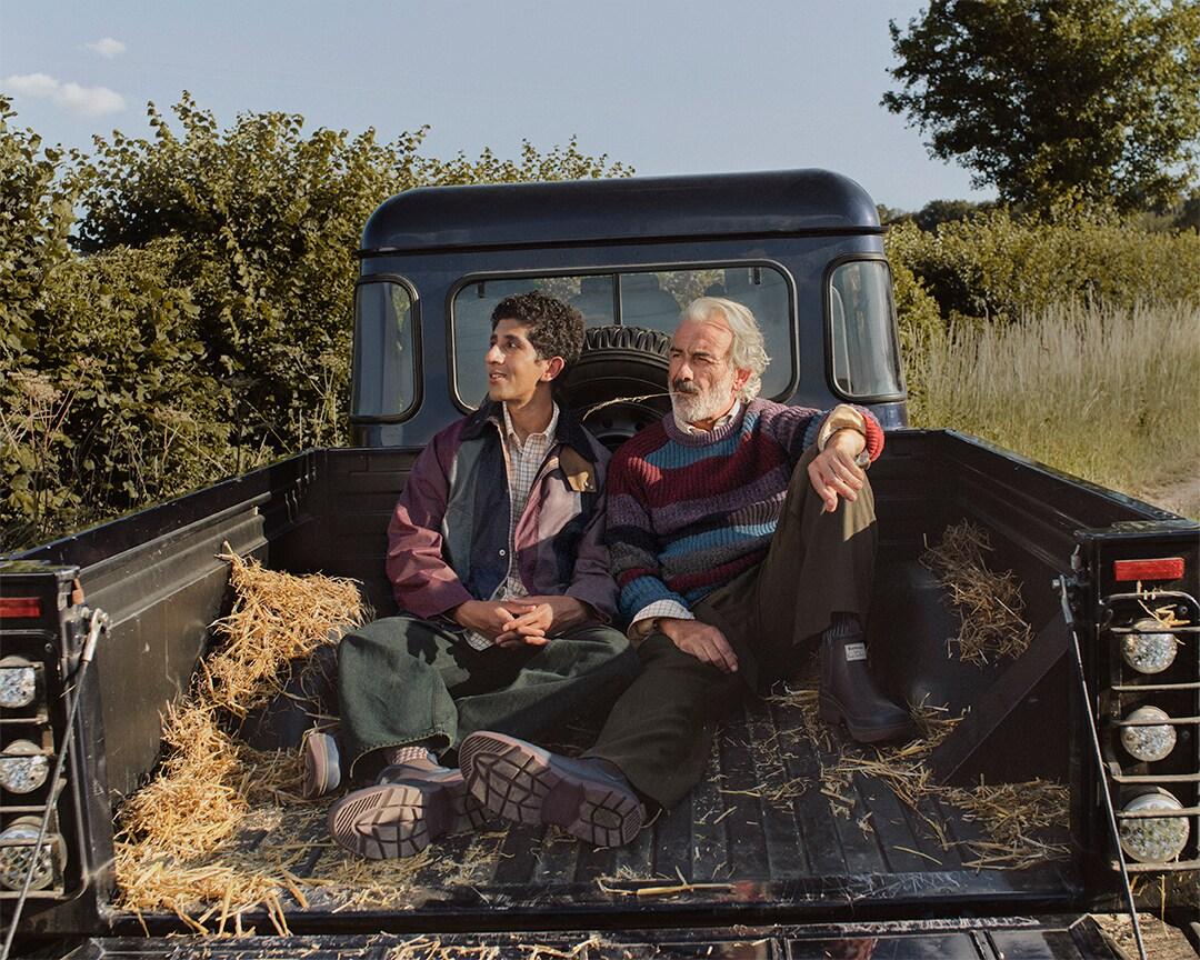 본문 이미지 - 바버(Barbour)는 영국 디자이너 브랜드 폴 스미스(Paul Smith)와 협업한 글로벌 컬렉션을 선보인다.(바버제공)