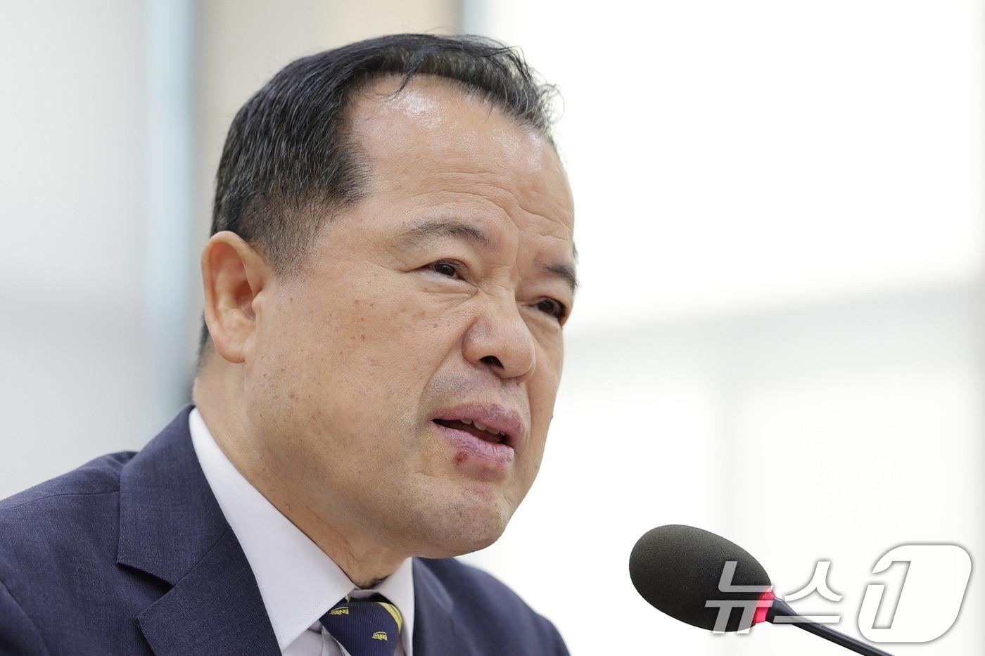 위철환 중앙선거관리위원회 위원 후보자가 1일 서울 여의도 국회에서 열린 행정안전위원회 인사청문회에서 의원 질의에 답변하고 있다. 2025.10.1/뉴스1 ⓒ News1 신웅수 기자