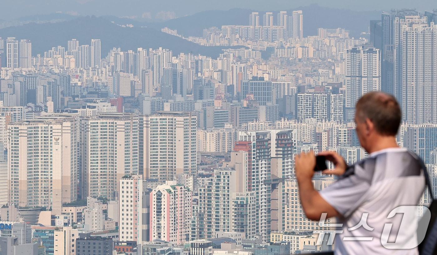 서울 남산에서 바라본 시내 아파트 단지 모습. 2025.10.1/뉴스1 ⓒ News1 김성진 기자
