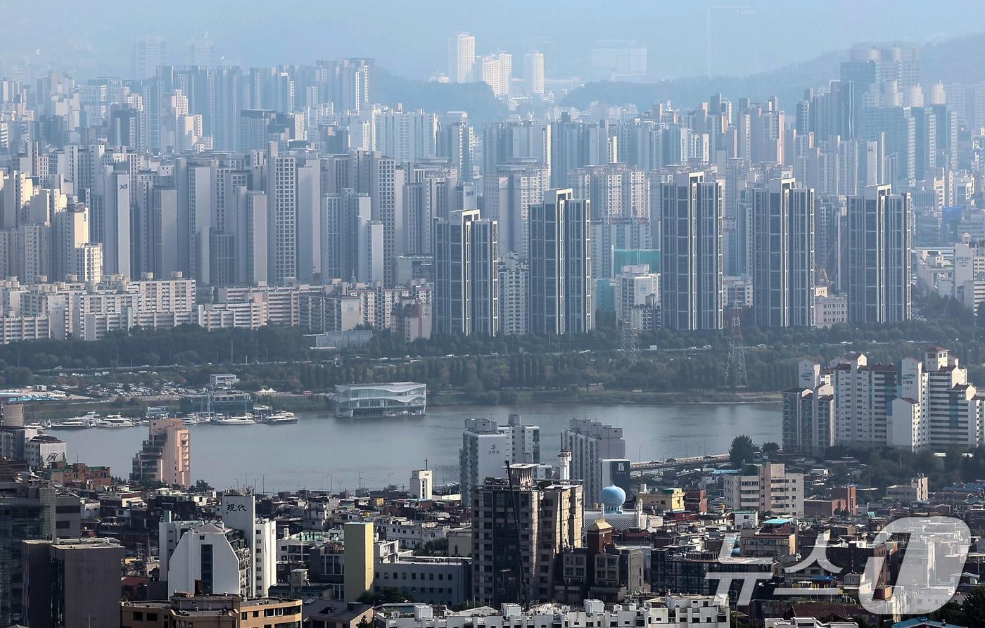 서울 남산에서 바라본 시내 아파트 단지 모습. /뉴스1 ⓒ News1 김성진 기자