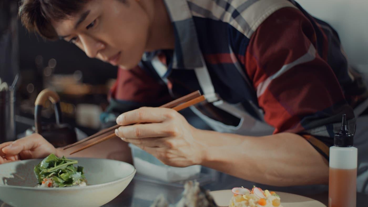 바버&#40;Barbour&#41;는 브랜드 기원이자 헤리티지인 타탄&#40;Tartan&#41; 체크를 아시아 로컬 문화와 결합한 글로벌 캠페인을 10일 공개했다.&#40;바버제공&#41;