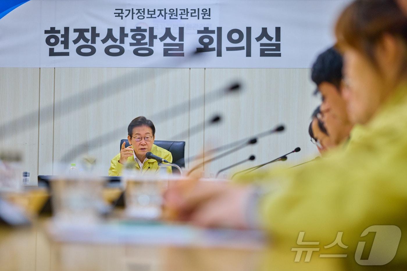 이재명 대통령이 지난 10일 대전 유성구 국가정보자원관리원 현장상황실에서 열린 간담회에서 발언을 하고 있다. &#40;대통령실 제공. 재판매 및 DB 금지&#41; 2025.10.10/뉴스1 ⓒ News1 이재명 기자