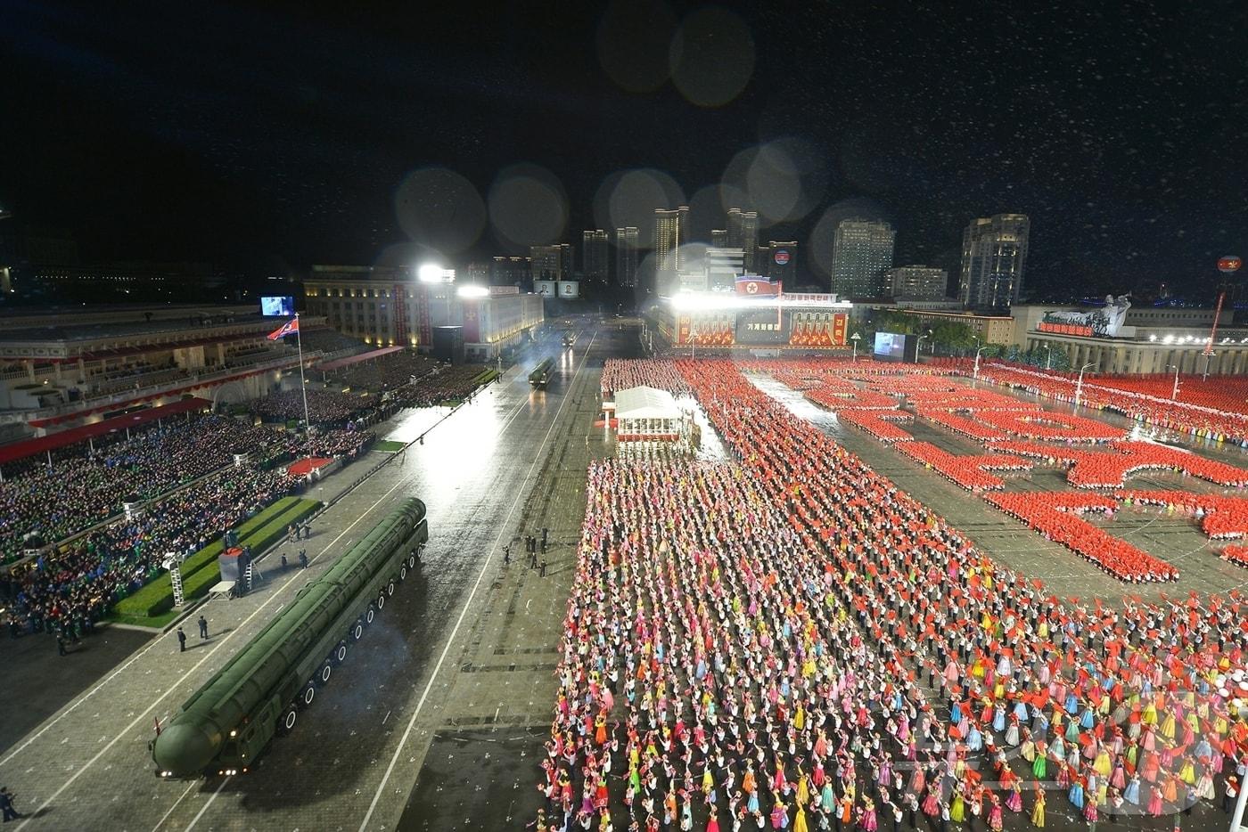 본문 이미지 - (평양 노동신문=뉴스1) = 북한이 지난해 10월 10일 평양 김일성광장에서 당 창건 80주년을 축하하는 열병식을 진행했다. 새 대륙간탄도미사일(ICBM) '화성-20형'도 이날 처음 공개됐다. [국내에서만 사용가능. 재배포 금지. DB 금지. For Use Only in the Republic of Korea. Redistribution Prohibited] rodongphoto@news1.kr