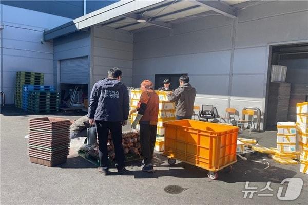 본문 이미지 - 학교급식 납품업소 단속 현장 (인천시 특사경 제공.재판매 및 DB금지)