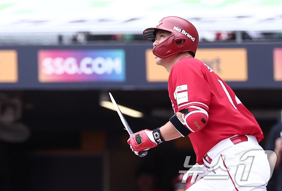 본문 이미지 - SSG 랜더스 최정. ⓒ 뉴스1 김성진 기자