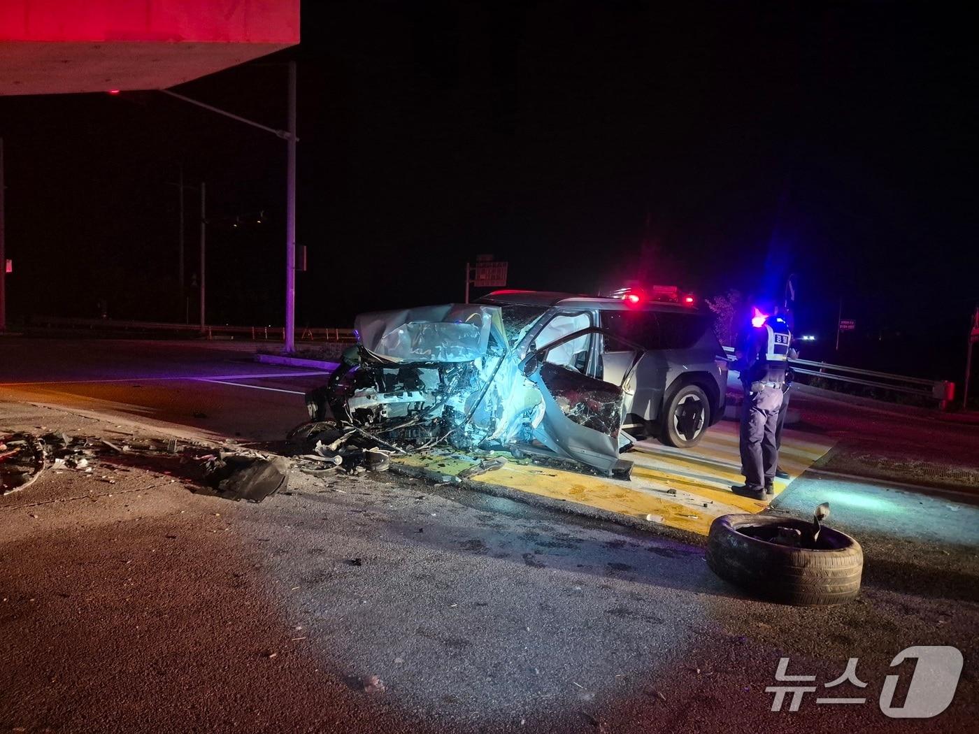 본문 이미지 - 사고 현장 모습.&#40;전북 소방 제공. 재판매 및 DB 금지&#41;