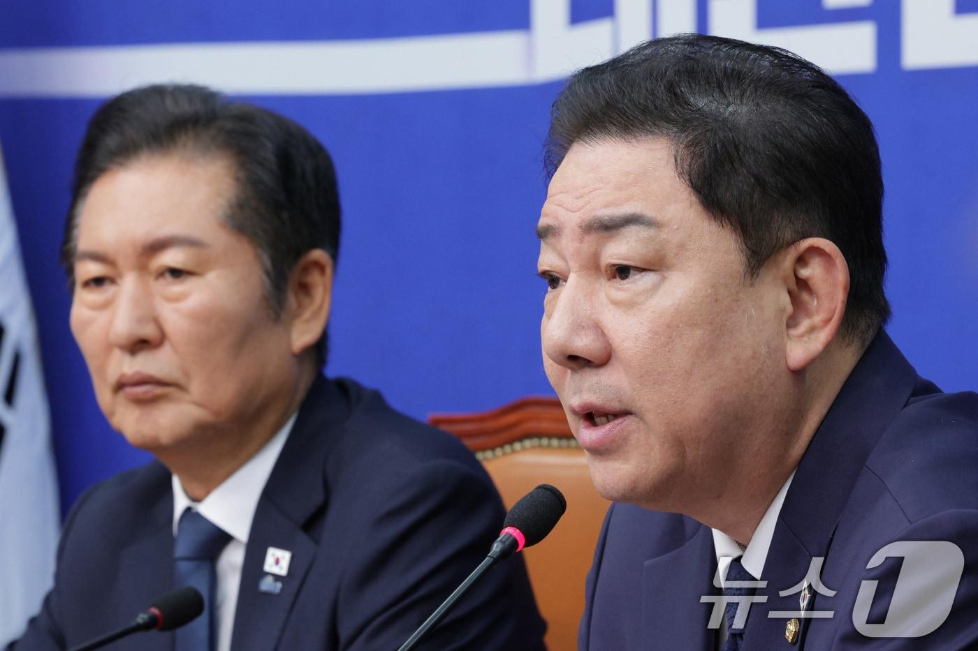 본문 이미지 - 김병기 더불어민주당 원내대표가 13일 서울 여의도 국회에서 열린 최고위원회의에서 발언하고 있다. 2025.10.13/뉴스1 ⓒ News1 신웅수 기자