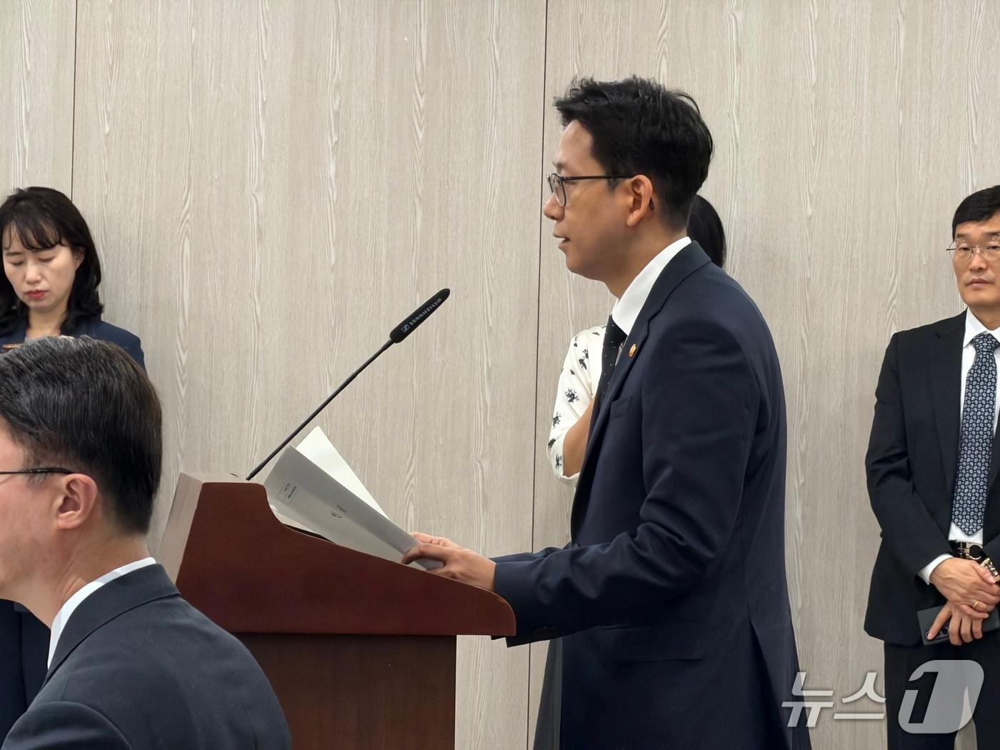 본문 이미지 - 배경훈 과학기술정보통신부 장관이 13일 오전 세종에서 열린 과기정통부 국정감사에서 인사말을 하고 있다. 2025.10.13/뉴스1 ⓒ News1 이기범 기자