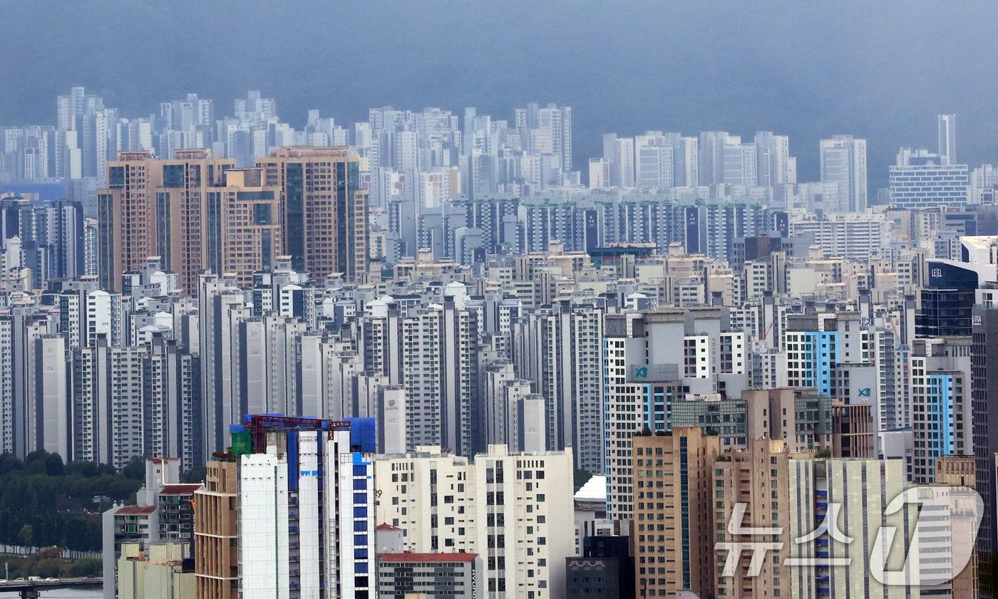 서울 아파트 단지 모습.&#40;자료사진&#41;뉴스1 ⓒ News1 김명섭 기자