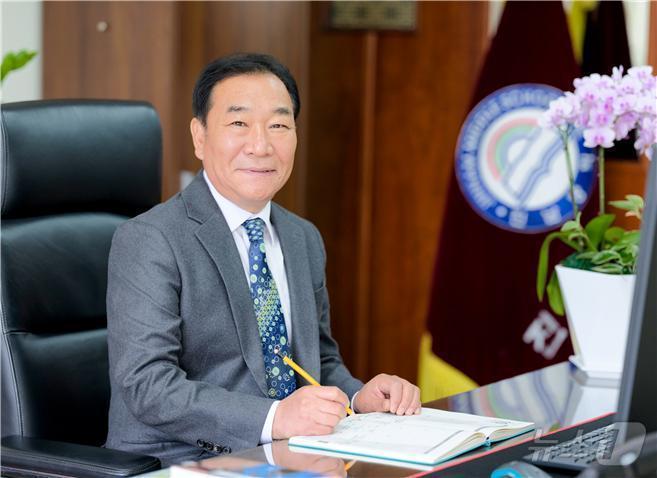 본문 이미지 - 박주정 전 광주서부교육지원청 교육장.