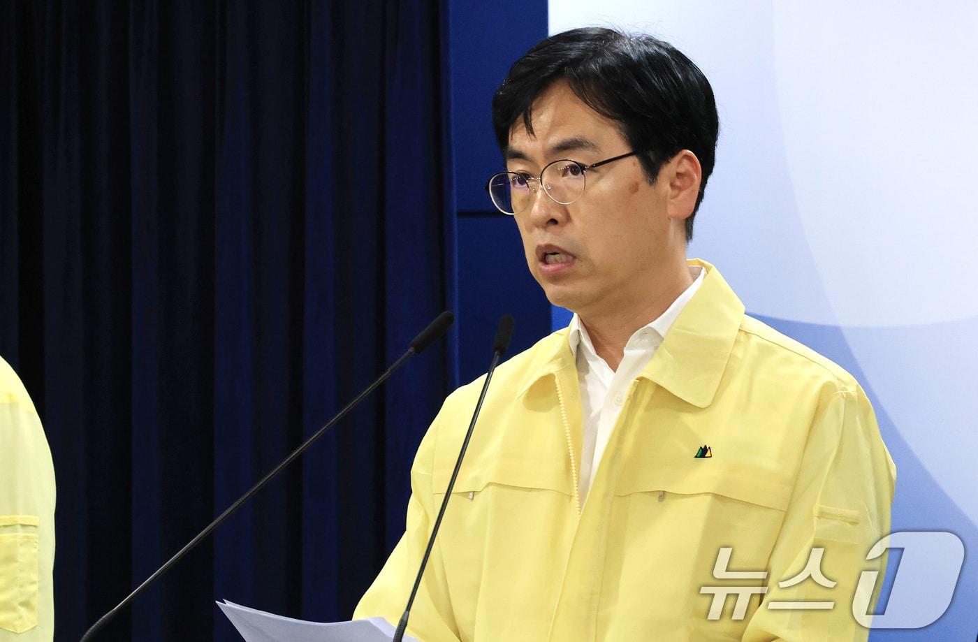 김민재 행정안전부 차관이 13일 서울 종로구 정부서울청사에서 국가정보자원관리원 행정정보시스템 화재 관련 중앙재난안전대책본부 브리핑을 하고 있다. 2025.10.13/뉴스1 ⓒ News1 임세영 기자