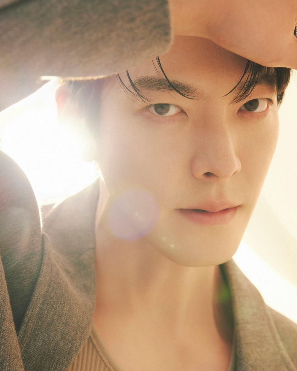 본문 이미지 - 배우 김우빈 / 넷플릭스 다 이루어질지니 제공