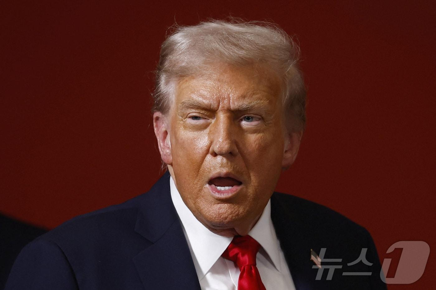 도널드 트럼프 미국 대통령이 13일&#40;현지시간&#41; 이집트 샤름엘셰이크에서 열린 가자지구 전쟁 종식을 위한 평화안 협정 서명 뒤 열린 기자회견에서 발언하고 있다. 2025.10.13. ⓒ 로이터=뉴스1 ⓒ News1 류정민 특파원