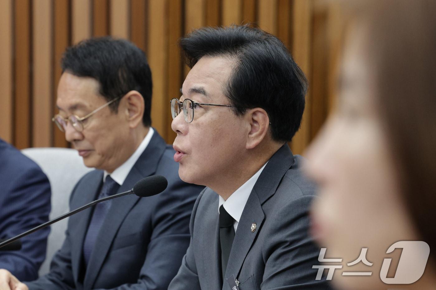 송언석 국민의힘 원내대표가 14일 서울 여의도 국회에서 열린 국정감사 대책회의에서 발언하고 있다. 2025.10.14/뉴스1 ⓒ News1 신웅수 기자