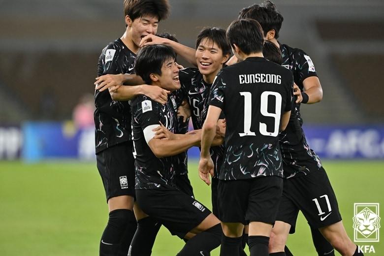본문 이미지 - U-17 축구대표팀이 11월 3일부터 27일까지 카타르에서 개최되는 2025 FIFA U-17 월드컵에 참가한다. &#40;KFA 제공&#41;