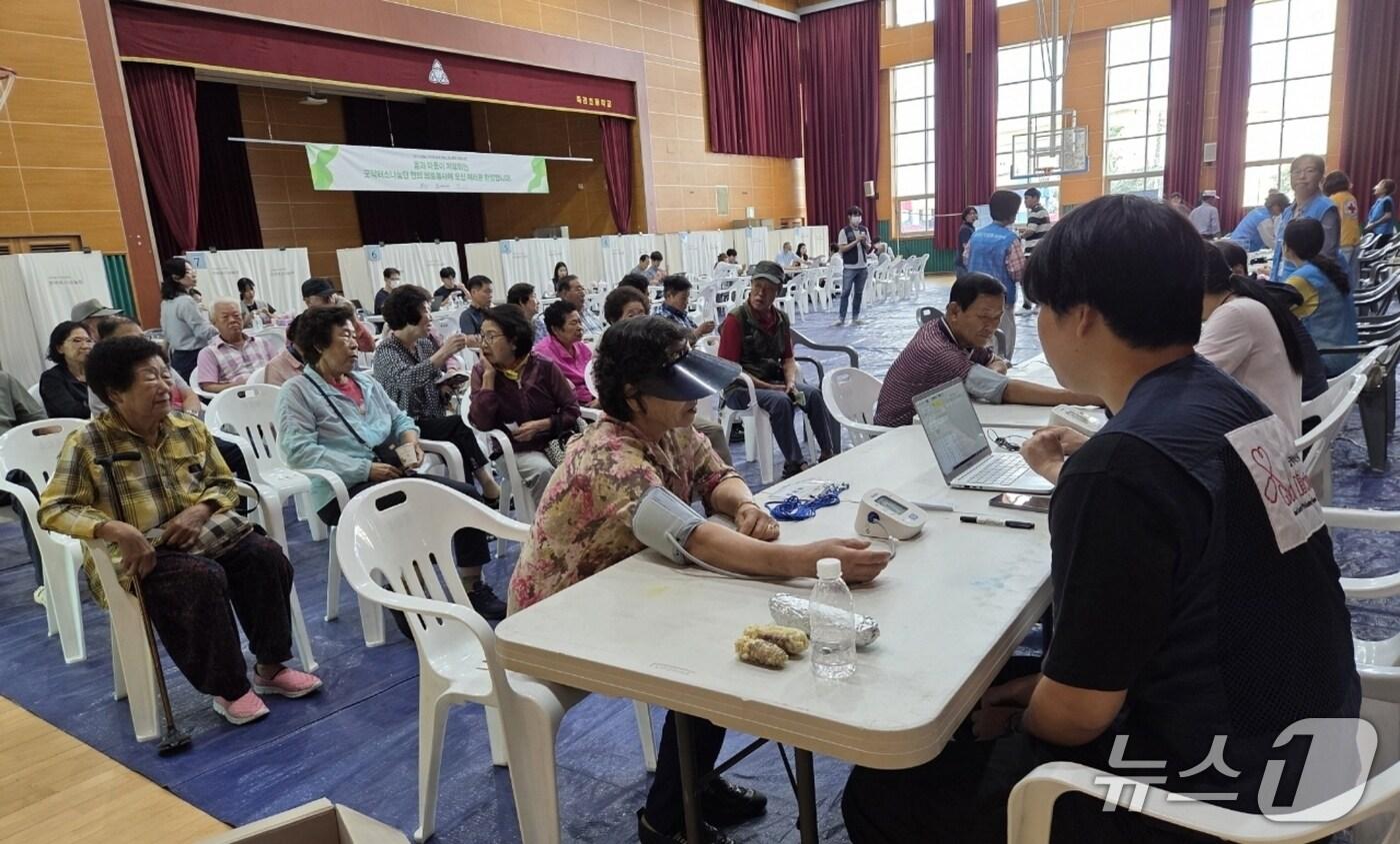 충북 증평군은 오는 19일 도안초등학교에서 올해 마지막 '농촌 재능나눔 의료봉사'를 진행한다.(증평군 제공, 재판매 및 DB금지)/뉴스1