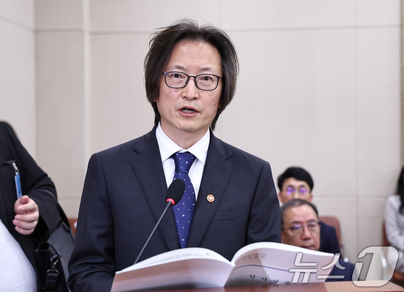 본문 이미지 - 주병기 공정거래위원장이 14일 오전 서울 여의도 국회에서 열린 정무위원회 국정감사에서 업무보고를 하고 있다. 2025.10.14/뉴스1 ⓒ News1 구윤성 기자