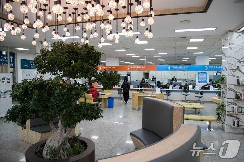 본문 이미지 - 군산시청 민원실.&#40;군산시 제공, 재판매 및 DB금지&#41;